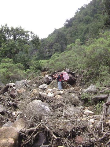 CAMINO TOMADO SIGUIENDO EL RASTRO DE AGUA TRAS LLUVIAS. (NO HAY VEREDAS)