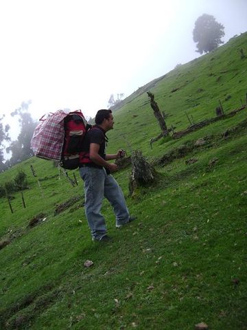 VEREDA HACIA LA COMUNIDAD 